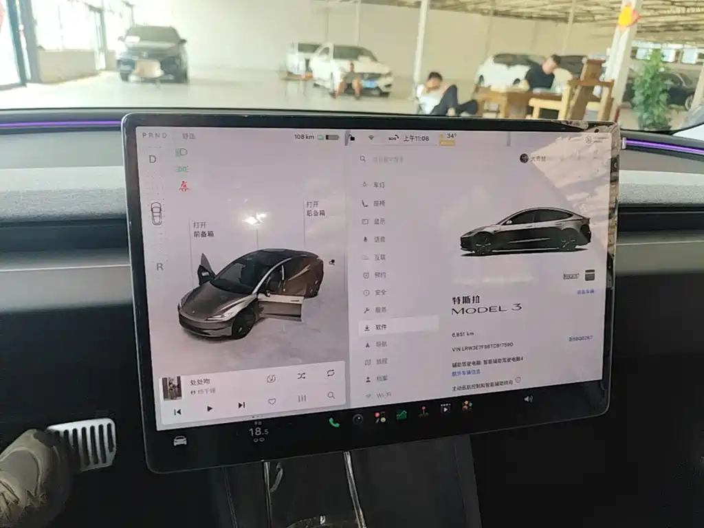 Tesla Model 3 2026 2025 Model Year Facelift Rear-Wheel Drive