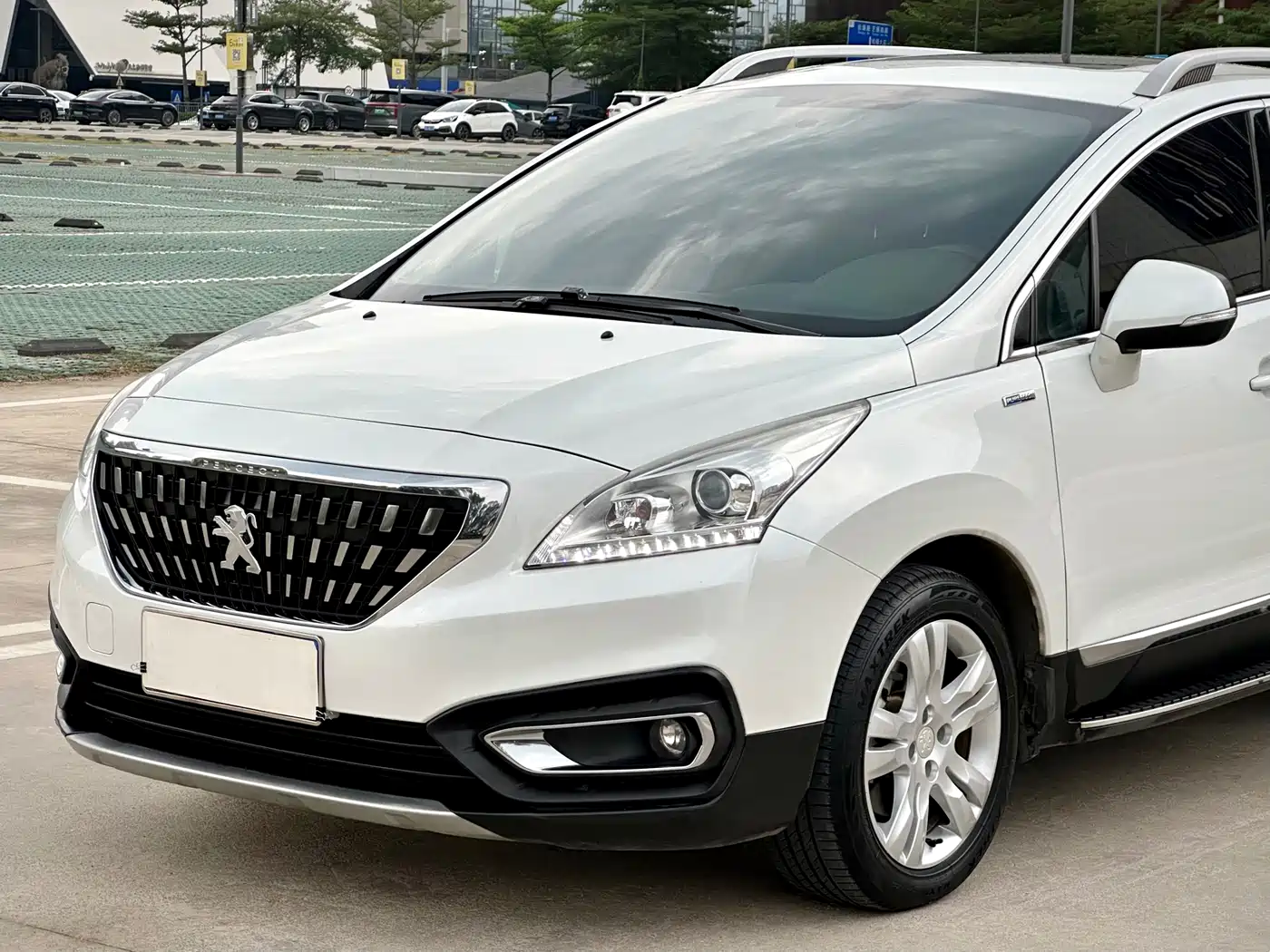 Peugeot 3008 2016 1.6THP Automatic Classic Edition фото 8