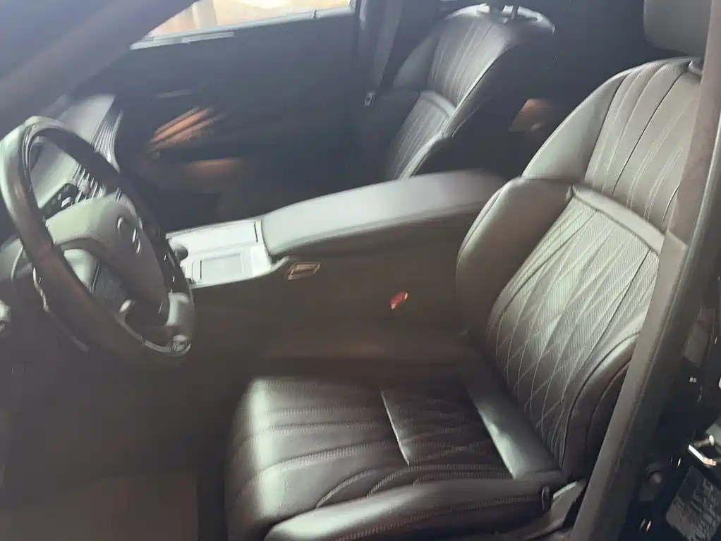 Фото 8 - Lexus LS