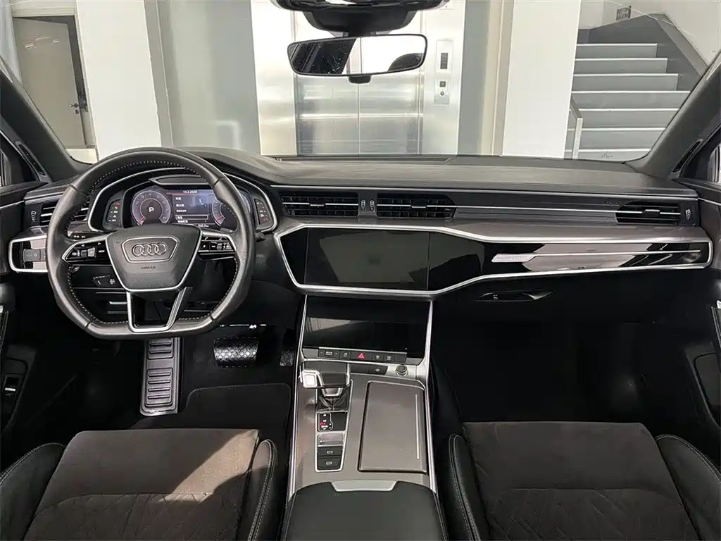 Audi A6L 2020 55 TFSI quattro Exclusive Dynamic фото 6