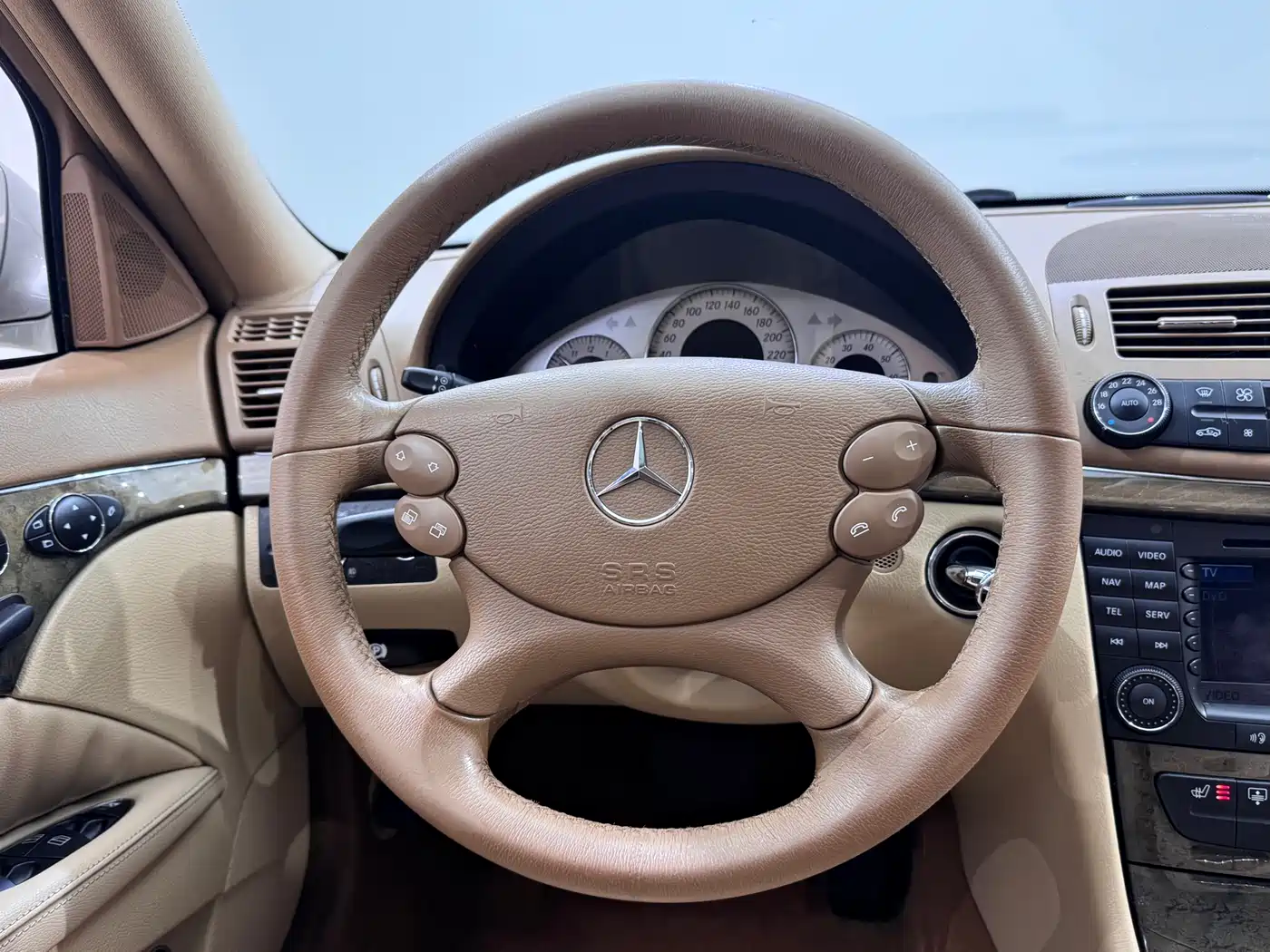 Mercedes-Benz E-Class 2008 E 230 Fashion фото 12