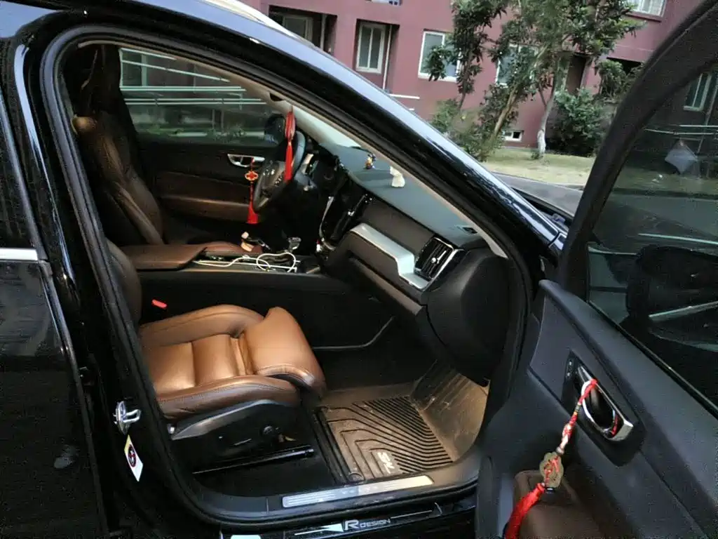 Photo 12 - Volvo XC60