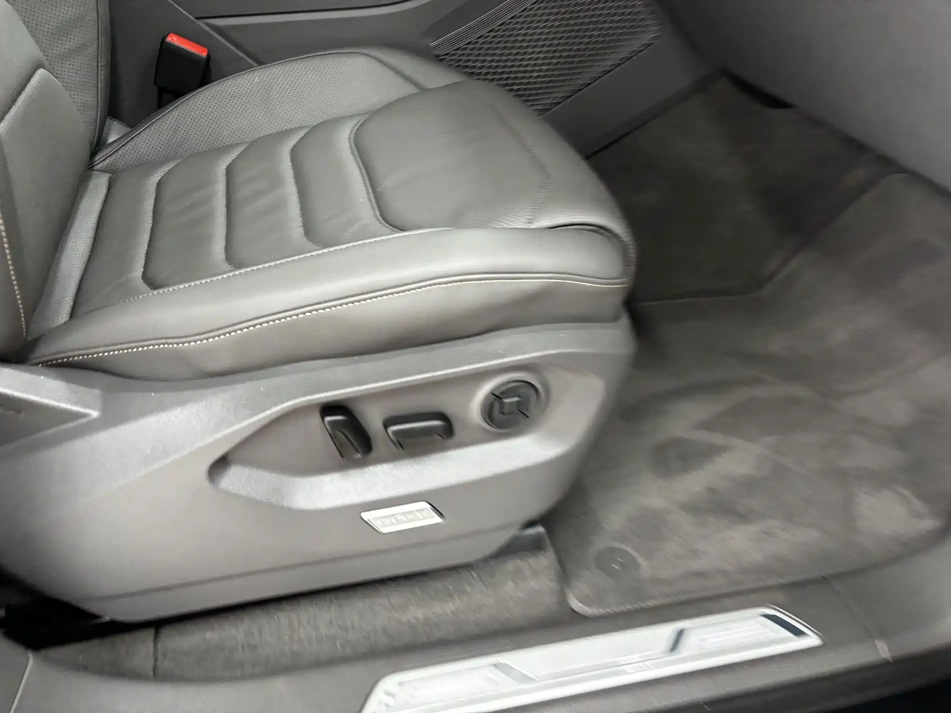 Фото 27 - Volkswagen Touareg