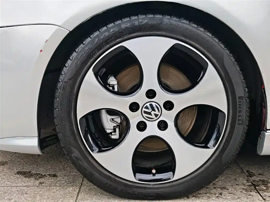 Volkswagen Golf (Import) 2006 GTI 2.0T 3-Door фото 4