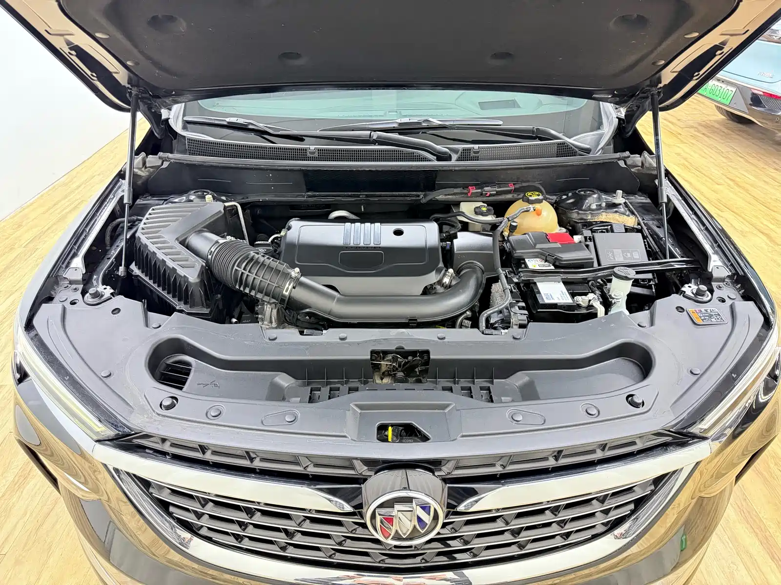 Фото 13 - Buick Enclave