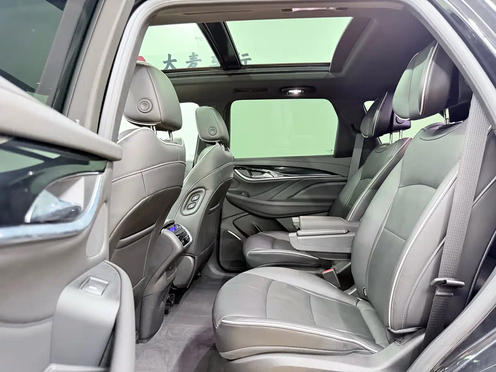 Фото 26 - Buick Enclave