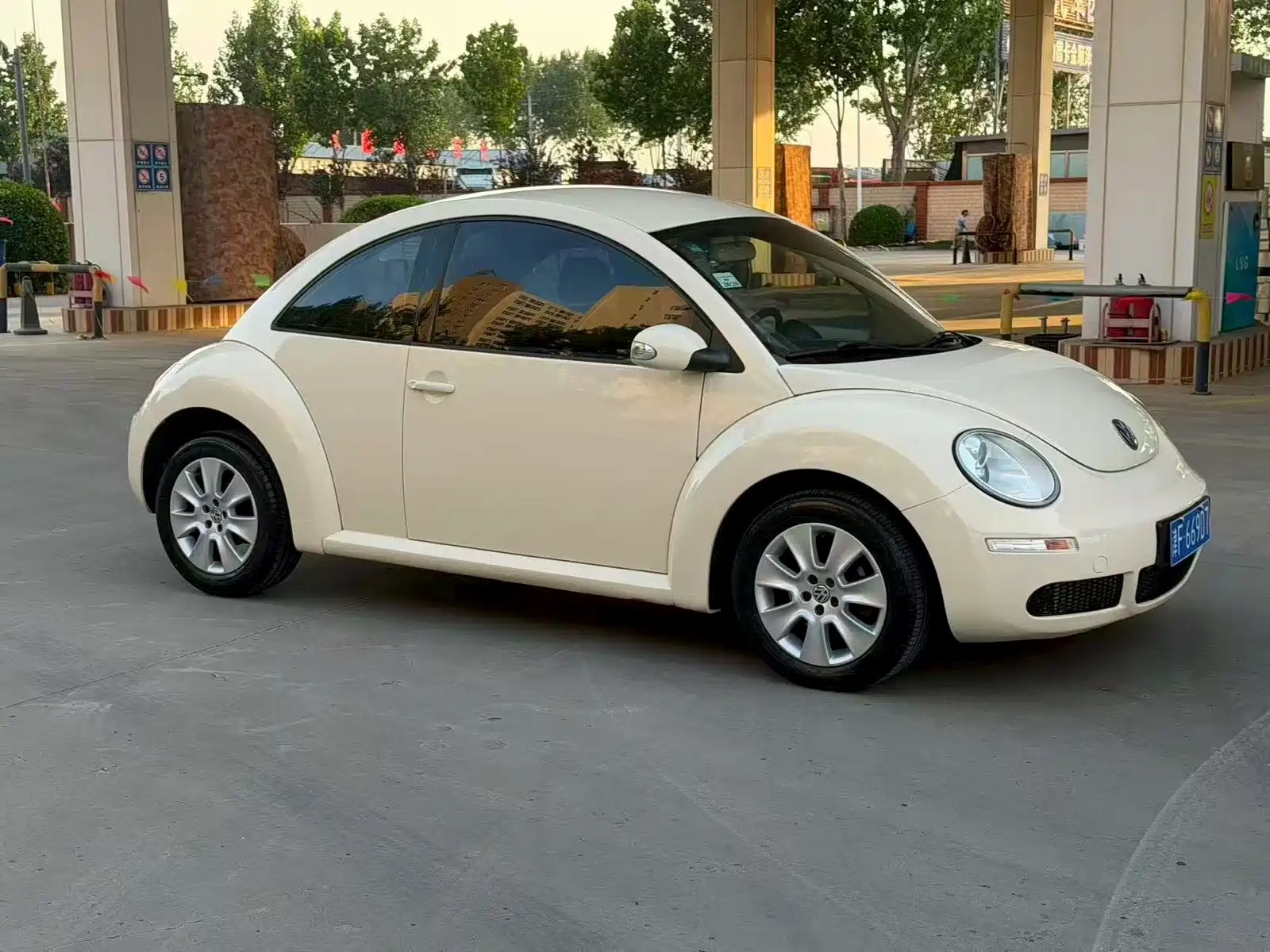 صورة 1 - Volkswagen Beetle