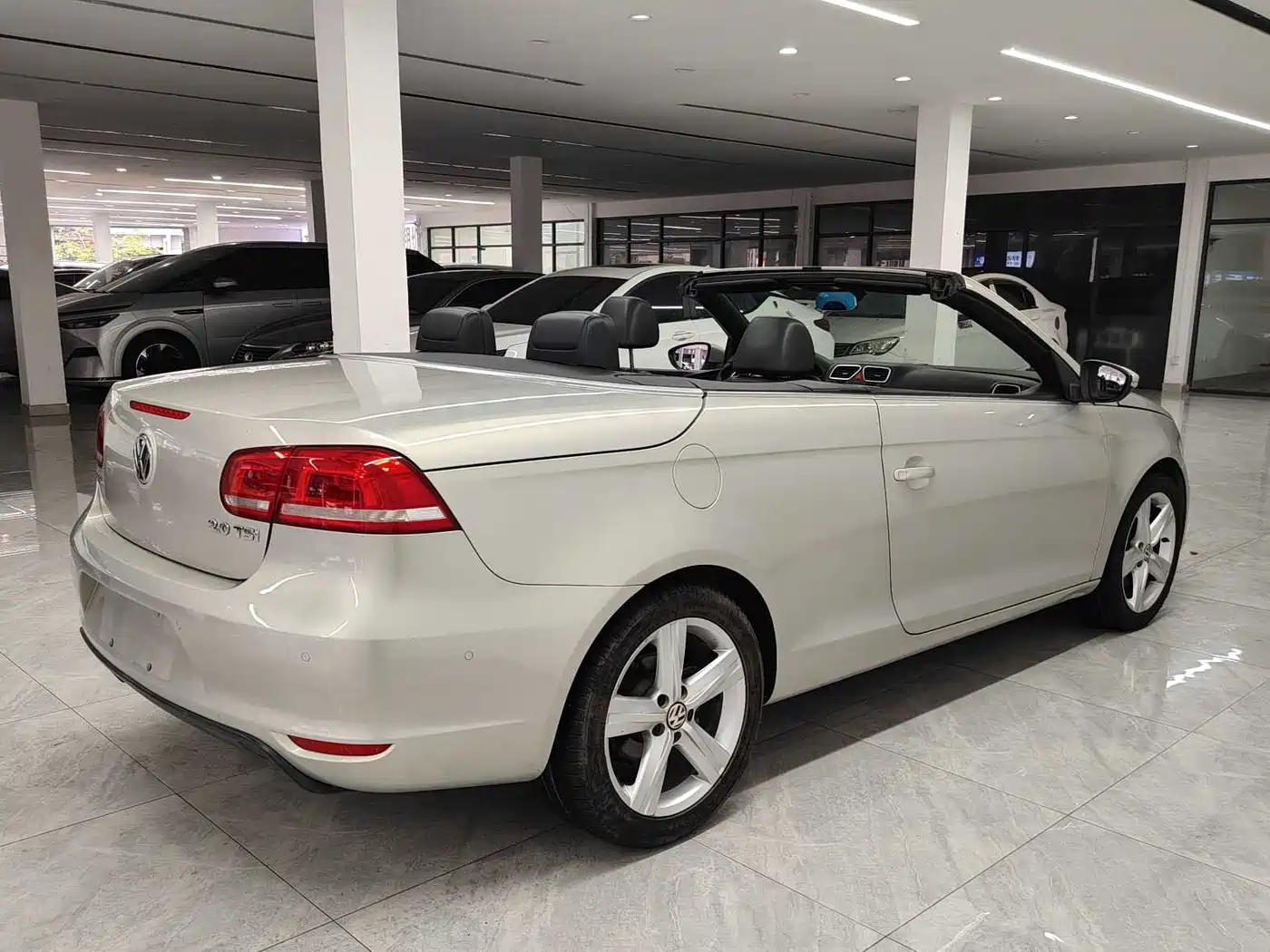 Volkswagen Eos 2011 Model 2.0TSI фото 19