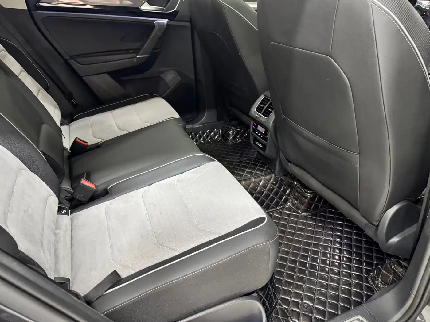 Volkswagen Tayron X 2020 330TSI 2WD Premium Smart Edition фото 12