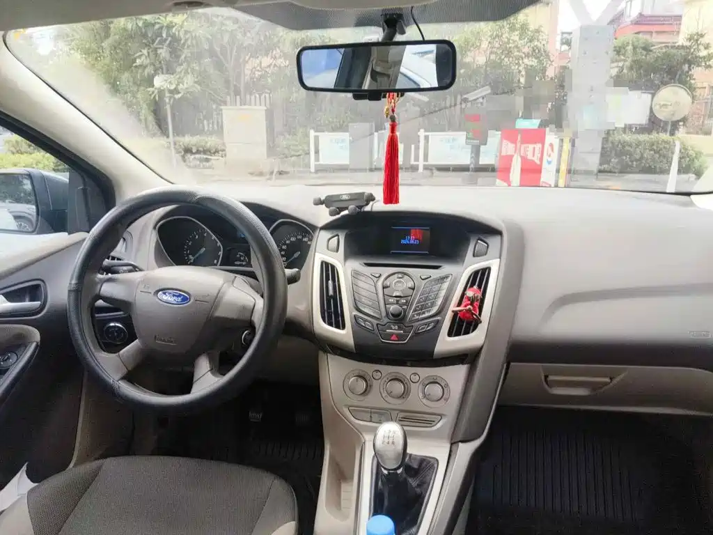 Photo 12 - Ford Focus