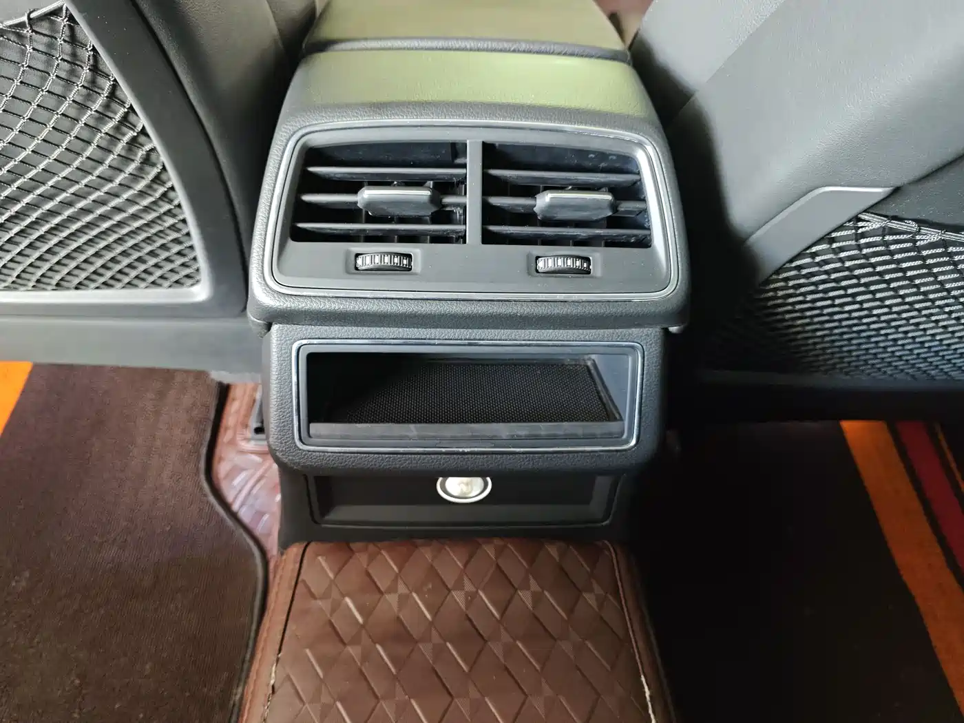 Audi A6L 2019 40 TFSI Luxury Elegance фото 10