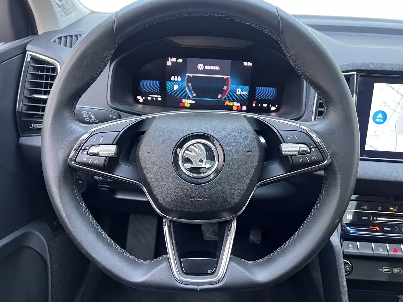 Škoda Karoq 2023 TSI280 Luxury Edition фото 9