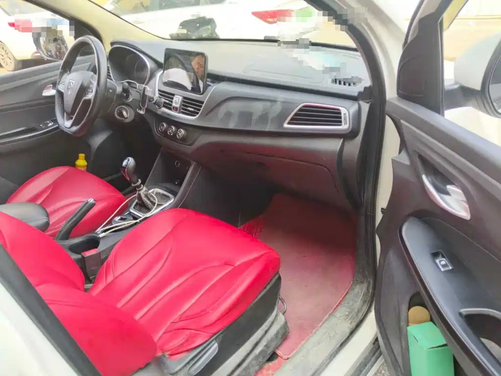 Baojun 730 2019 2019 1.5L Manual Fashion Edition 7-Seater China VI