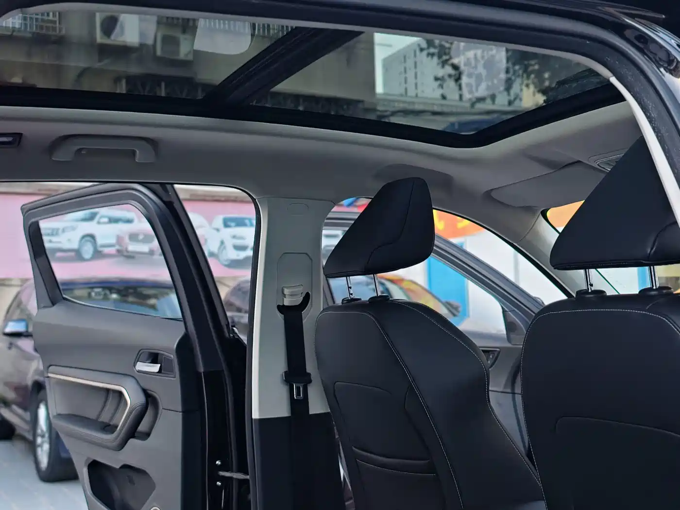 Photo 16 - Haval H6