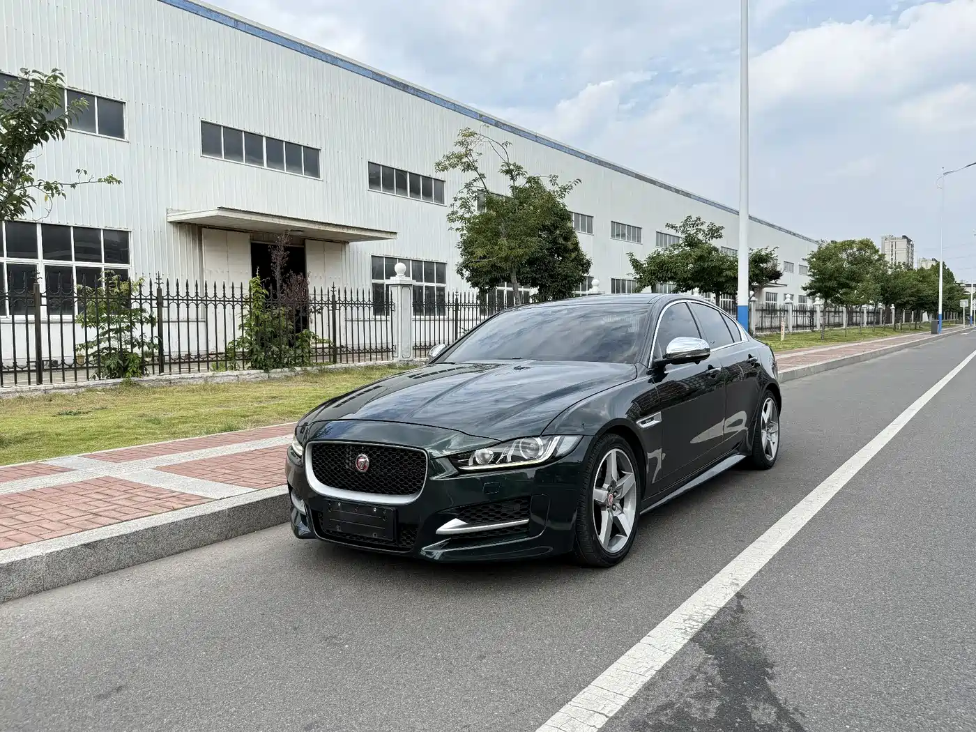 Jaguar XE 2016 2015 2.0T 200PS R-Sport