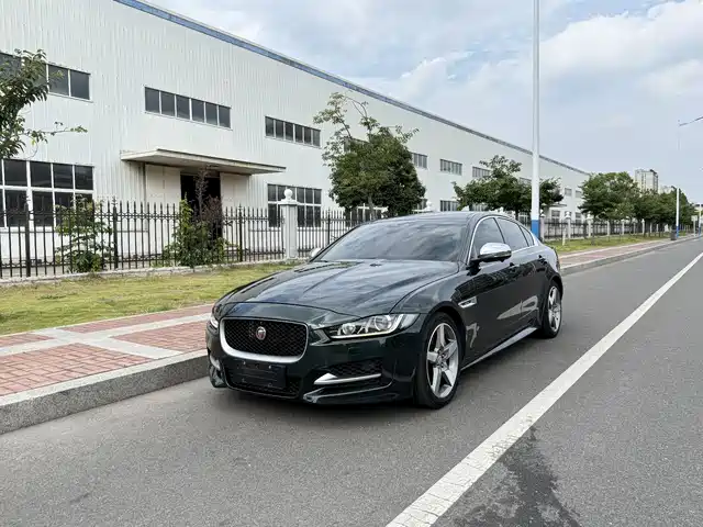  Jaguar Jaguar XE 2015 2.0T 200PS R-Sport