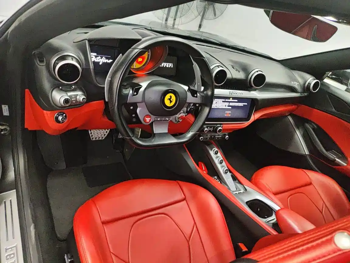 Ferrari Portofino 2019 2018 Model 3.9T