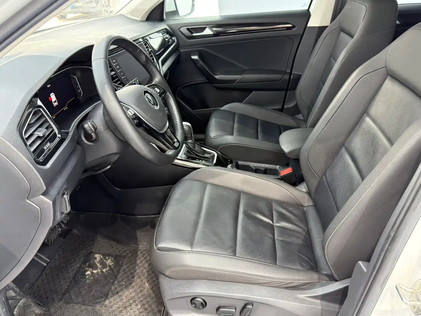 Volkswagen T-ROC 2022 280TSI DSG 2WD Comfort PLUS фото 9