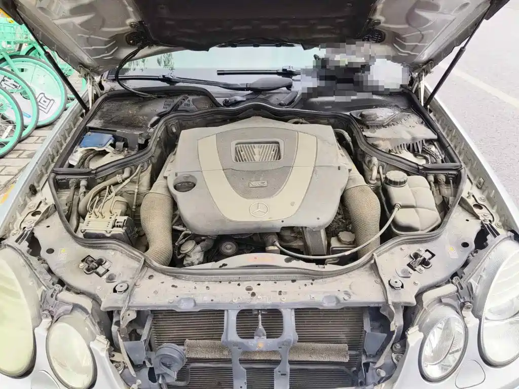 Фото 3 - Mercedes-Benz E-Class