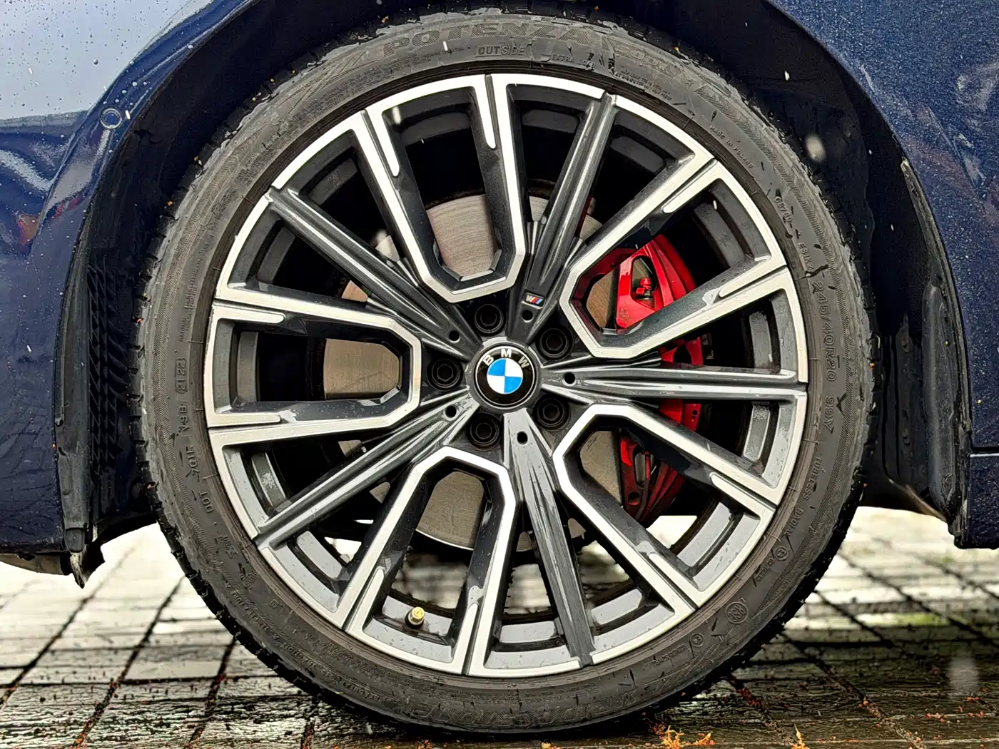 BMW 7 Series 2021 Model 740Li xDrive Executive M Sport Package фото 15