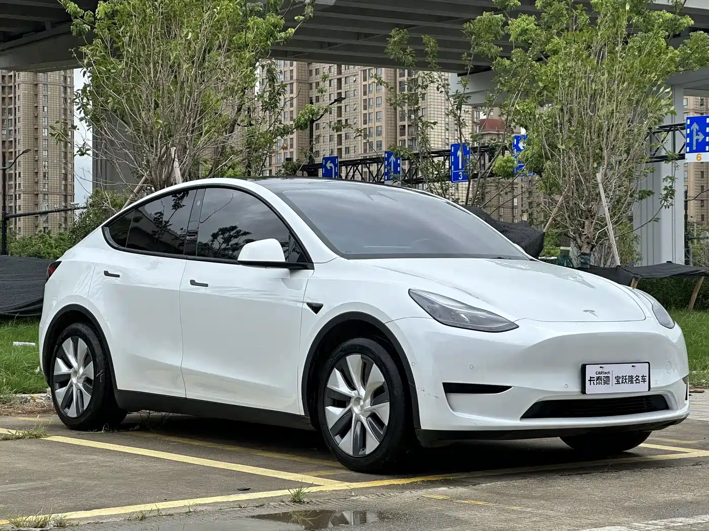 Фото 3 - Tesla Model Y