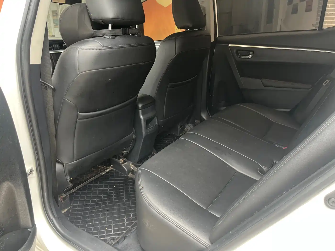 Toyota Corolla 2017 Facelift 1.2T S-CVT GL фото 12