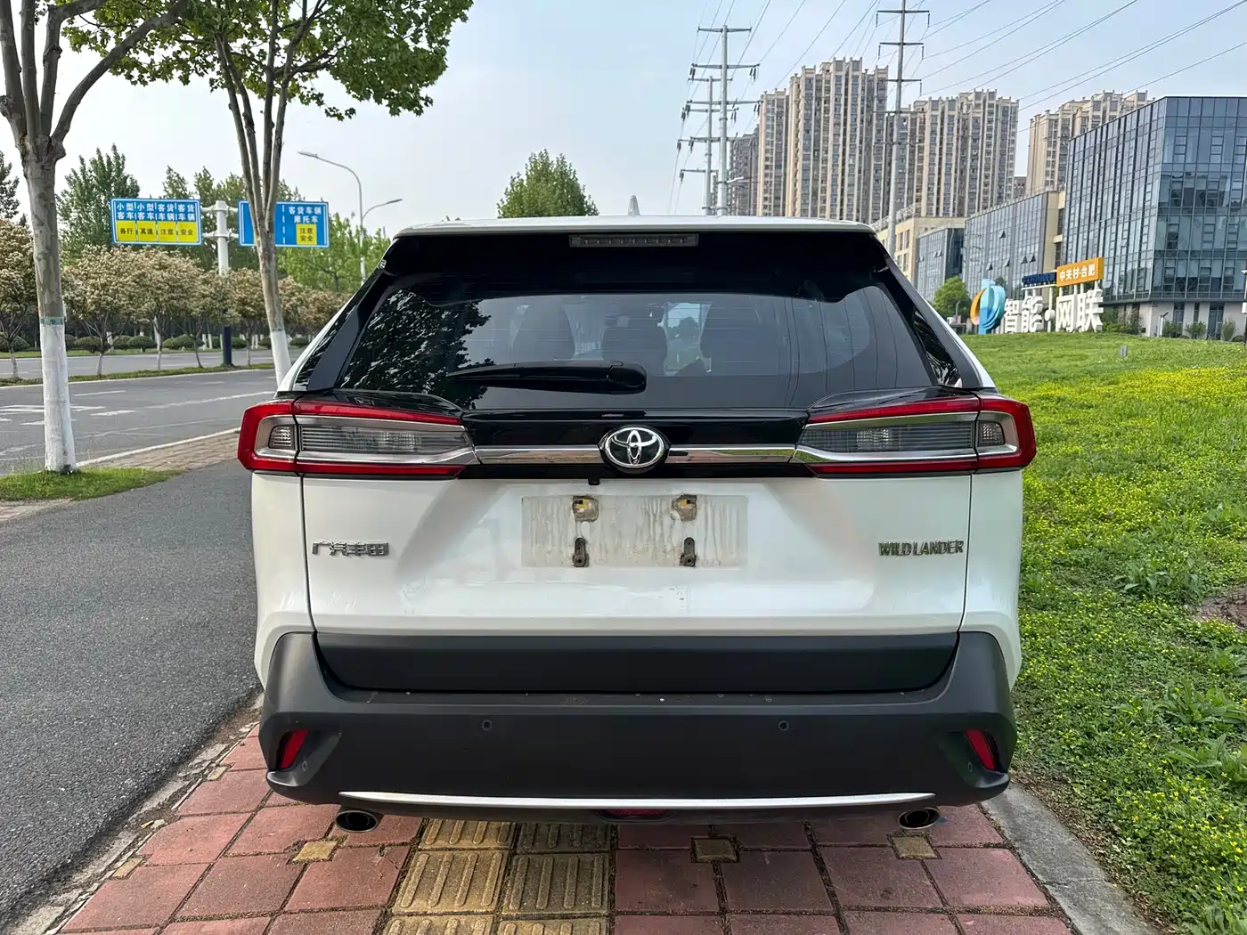 Toyota Wildlander 2022 2.0L CVT FWD Luxury Edition фото 5