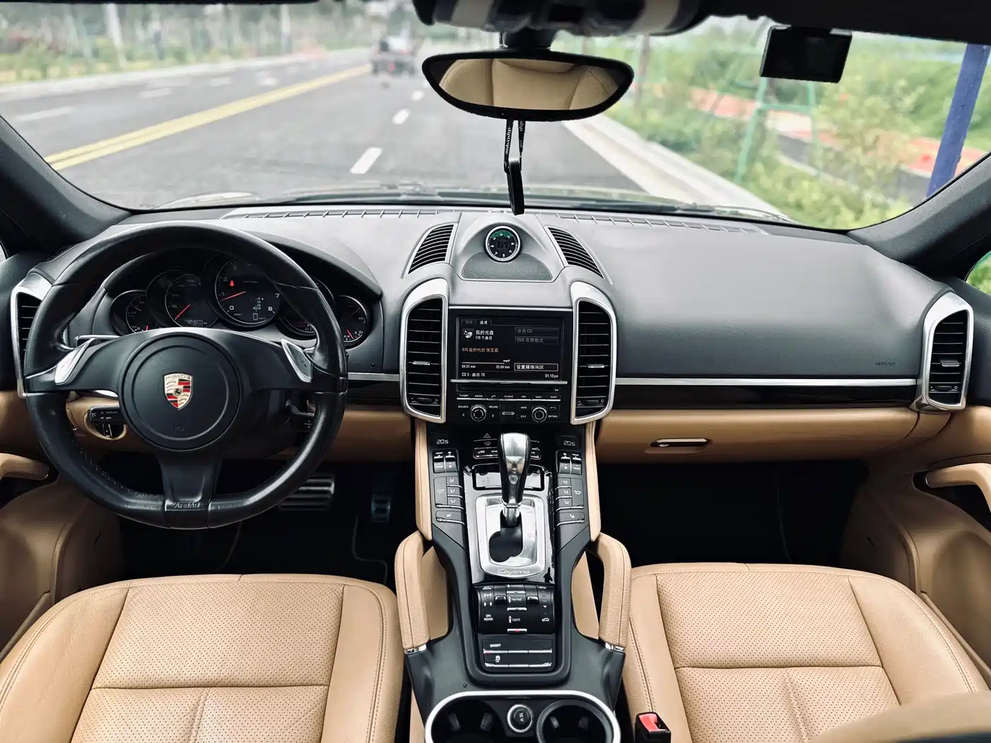 Porsche Cayenne 2014 Cayenne Platinum Edition 3.0T фото 16