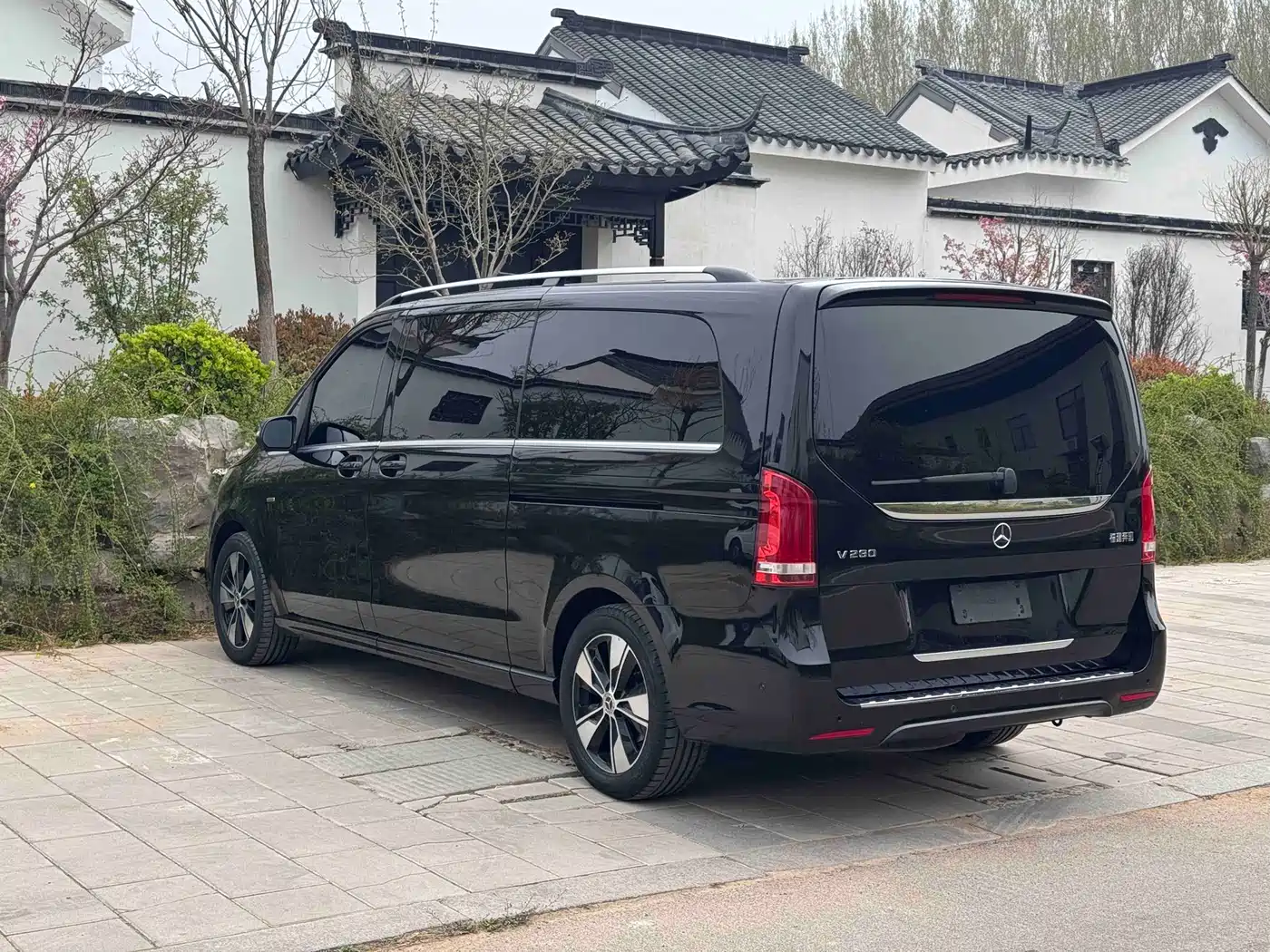 Mercedes-Benz V-Class 2020 Model V 260 L Long Wheelbase Luxury фото 15