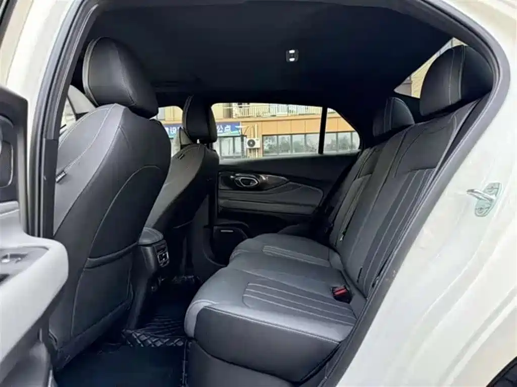 GAC Trumpchi Trumpchi Emkoo 2023 400T Auto R MAX фото 6
