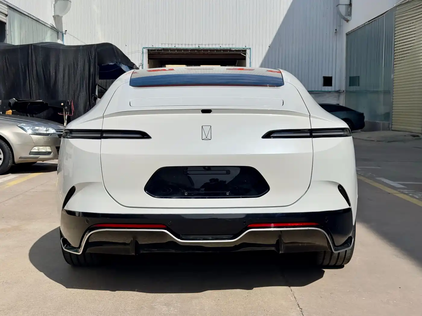 Avatr 12 2023 2023 650 Triple Laser AWD Performance Edition