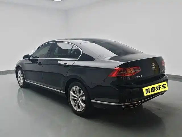 Volkswagen Magotan 2017 330TSI DSG Luxury фото 6