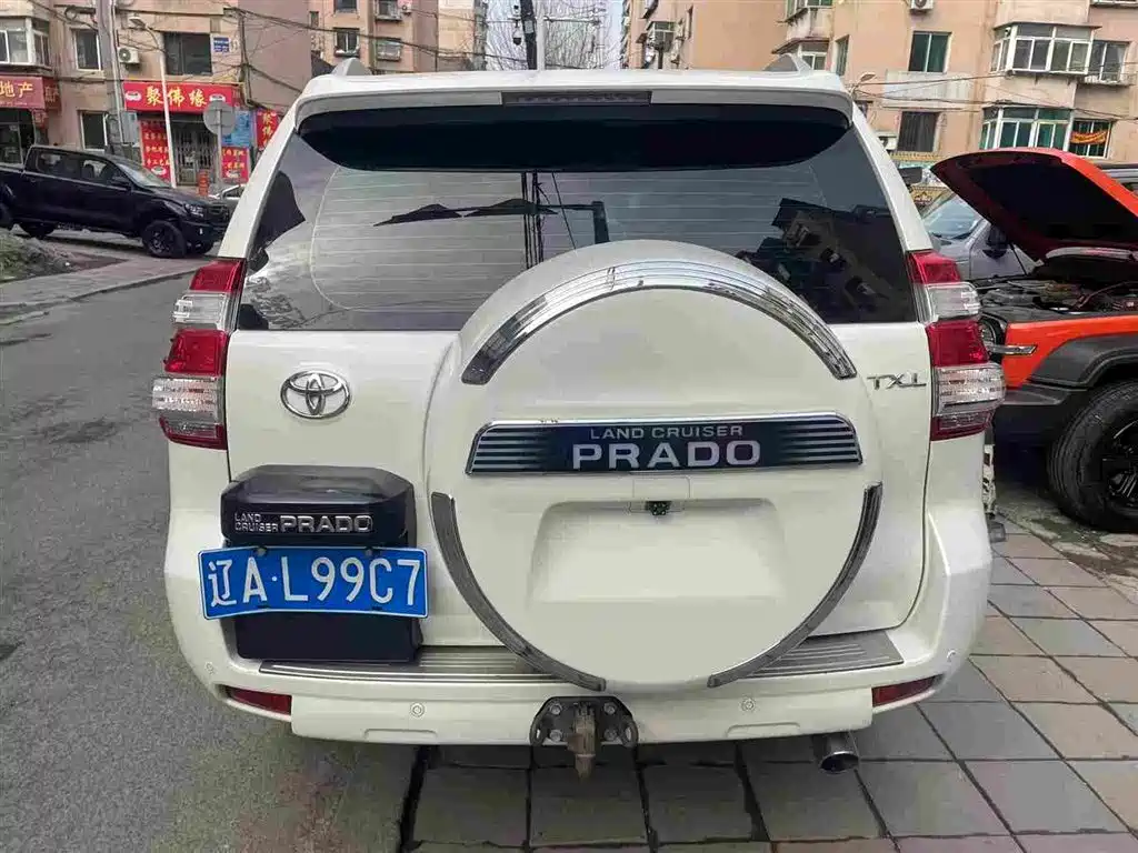 Toyota Prado (Import) 2014 2.7L Automatic Luxury фото 8