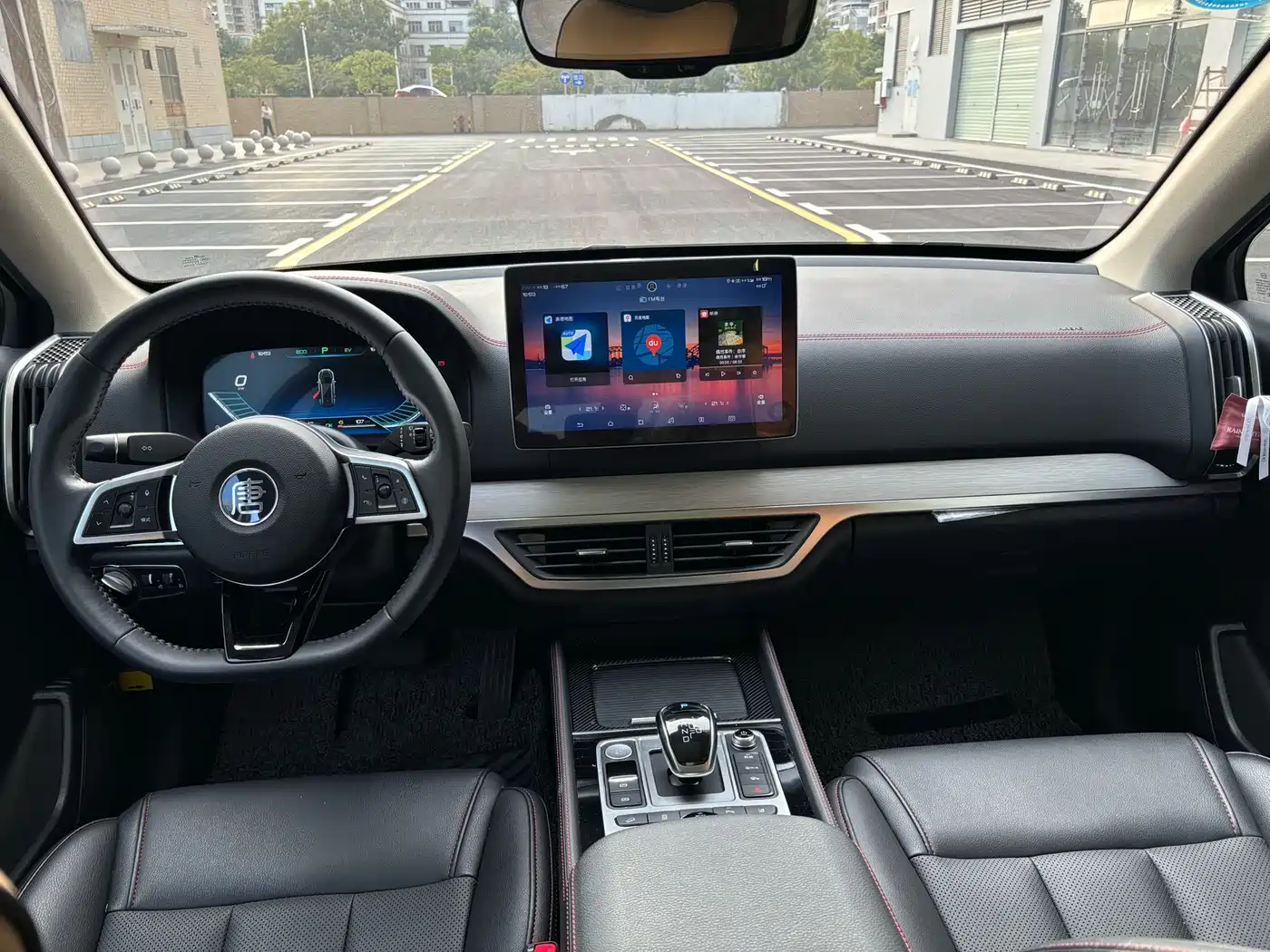 BYD Tang New Energy 2018 DM 2.0T Full-time 4WD Smart Connect Creation Edition 5-seater China V фото 5