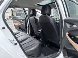 Photo 12 - Buick Verano