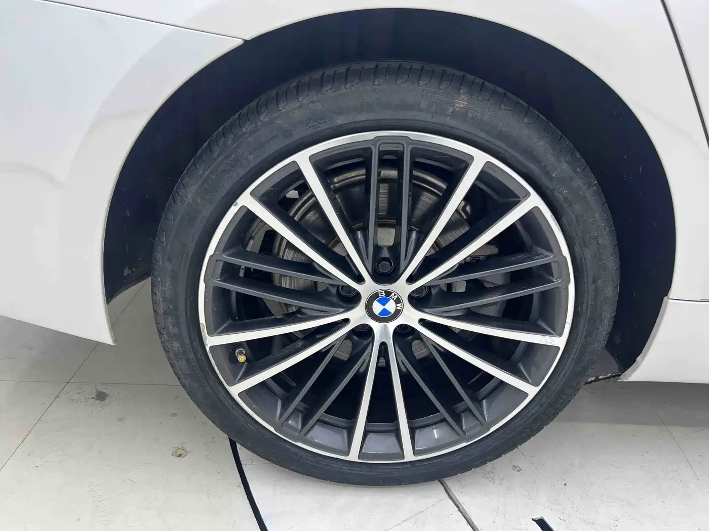 BMW 5 Series 2022 530Li Leading M Sport Package фото 8