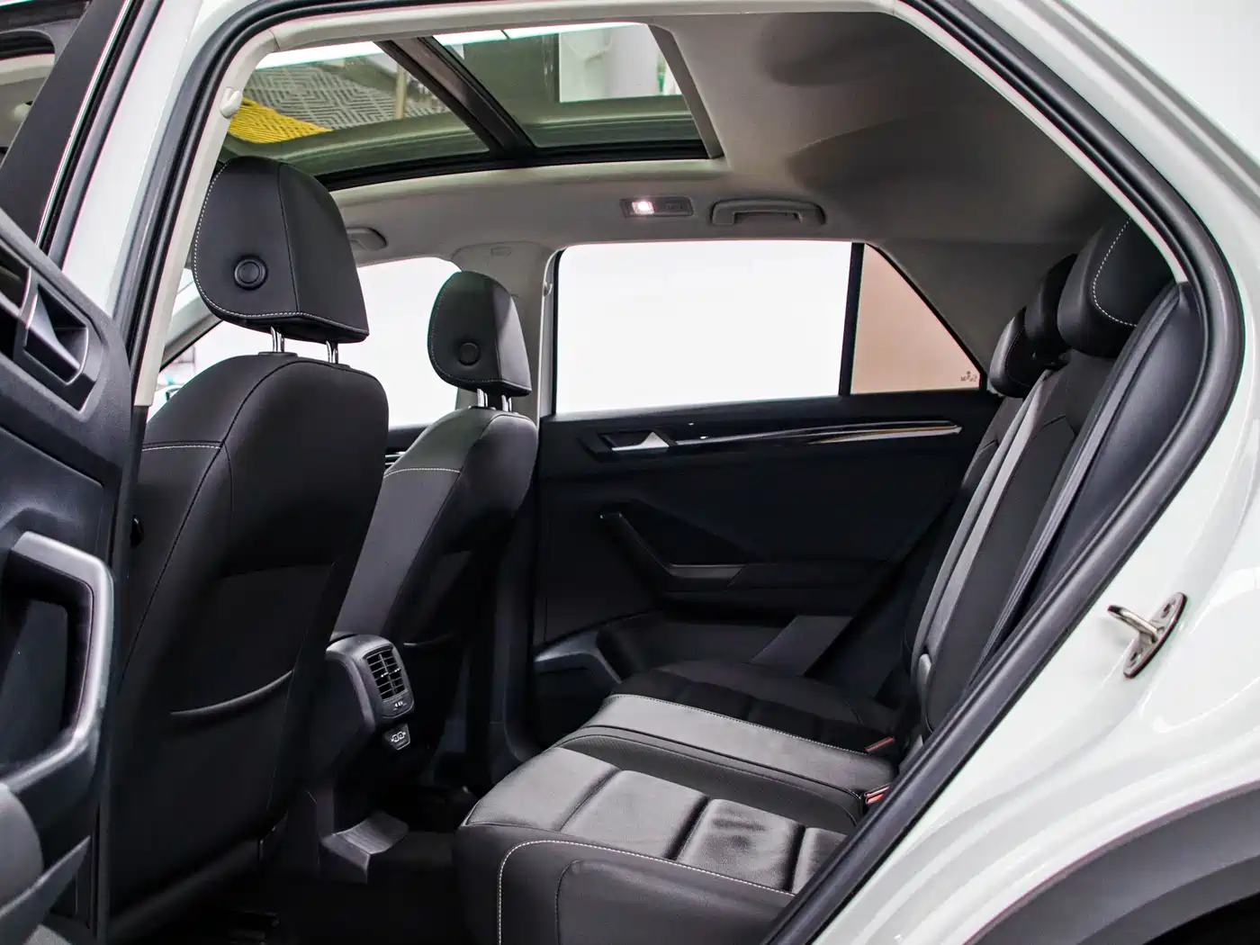 Volkswagen T-ROC 2022 280TSI DSG 2WD Elite PLUS фото 16