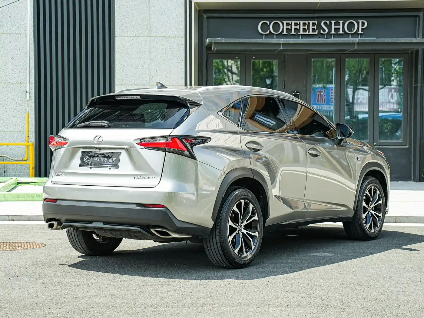 Lexus NX 2015 200t AWD F SPORT фото 4