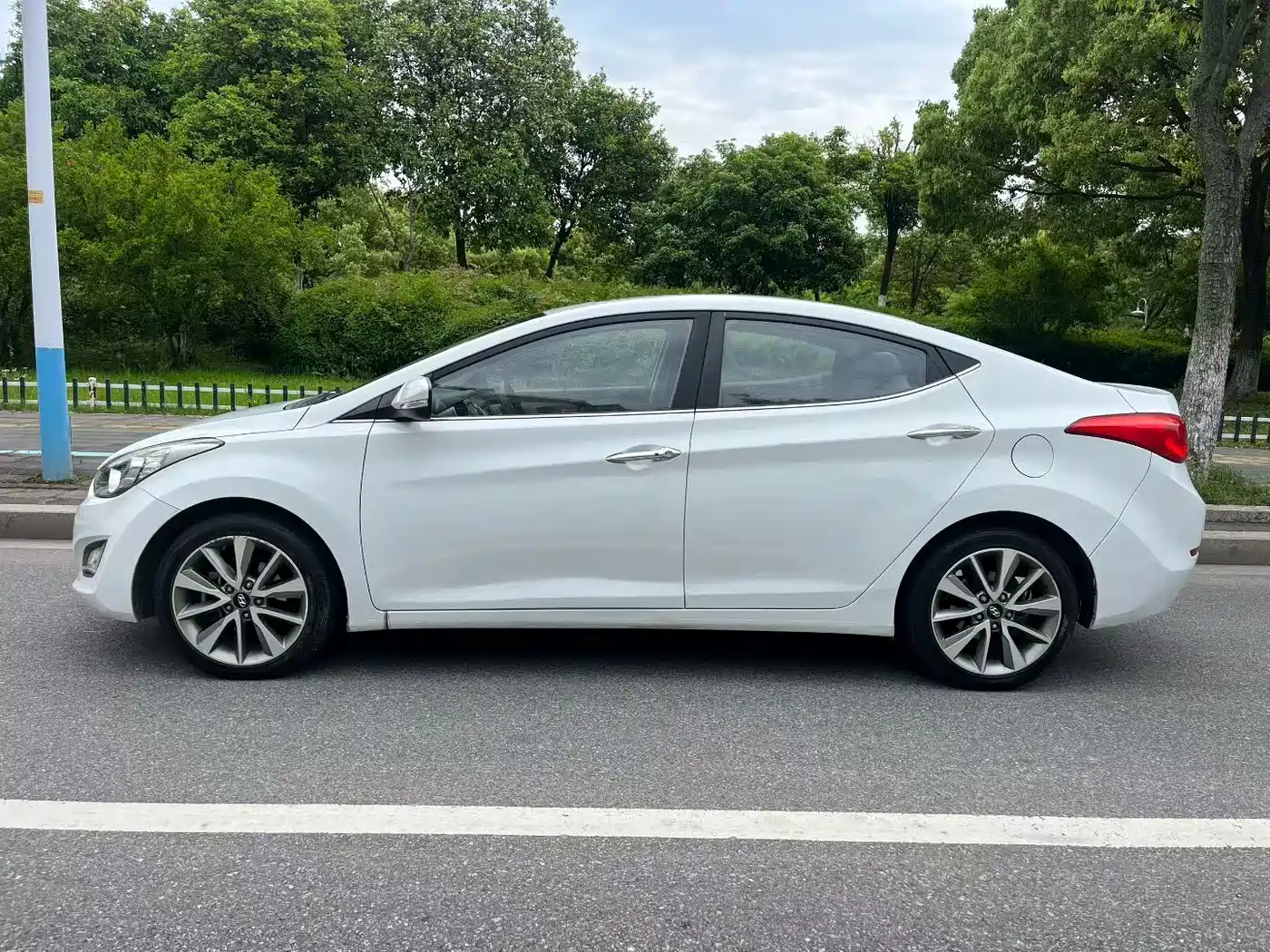 Hyundai Langdong 2015 1.6L Auto Premium фото 7