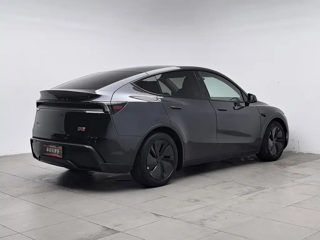 Photo 2 - Tesla Model Y
