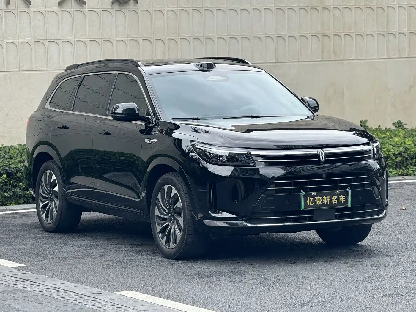 AITO Wenjie AITO M7 2024 1.5T Smart AWD Max Edition 5-Seater фото 3