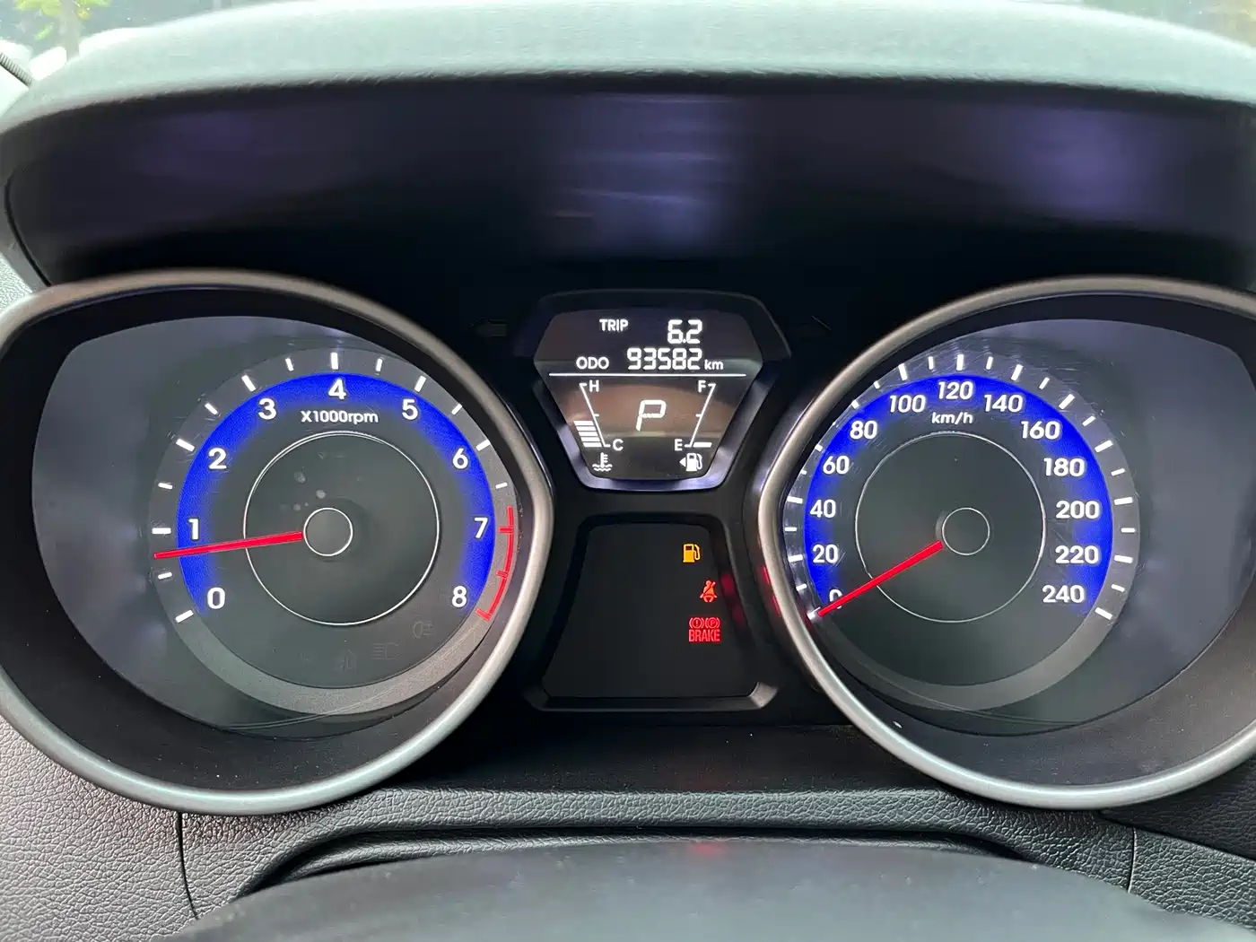Hyundai Langdong 2012 1.6L Automatic Fashion фото 8