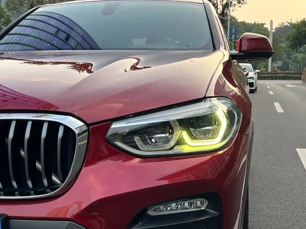 Photo 30 - BMW X4