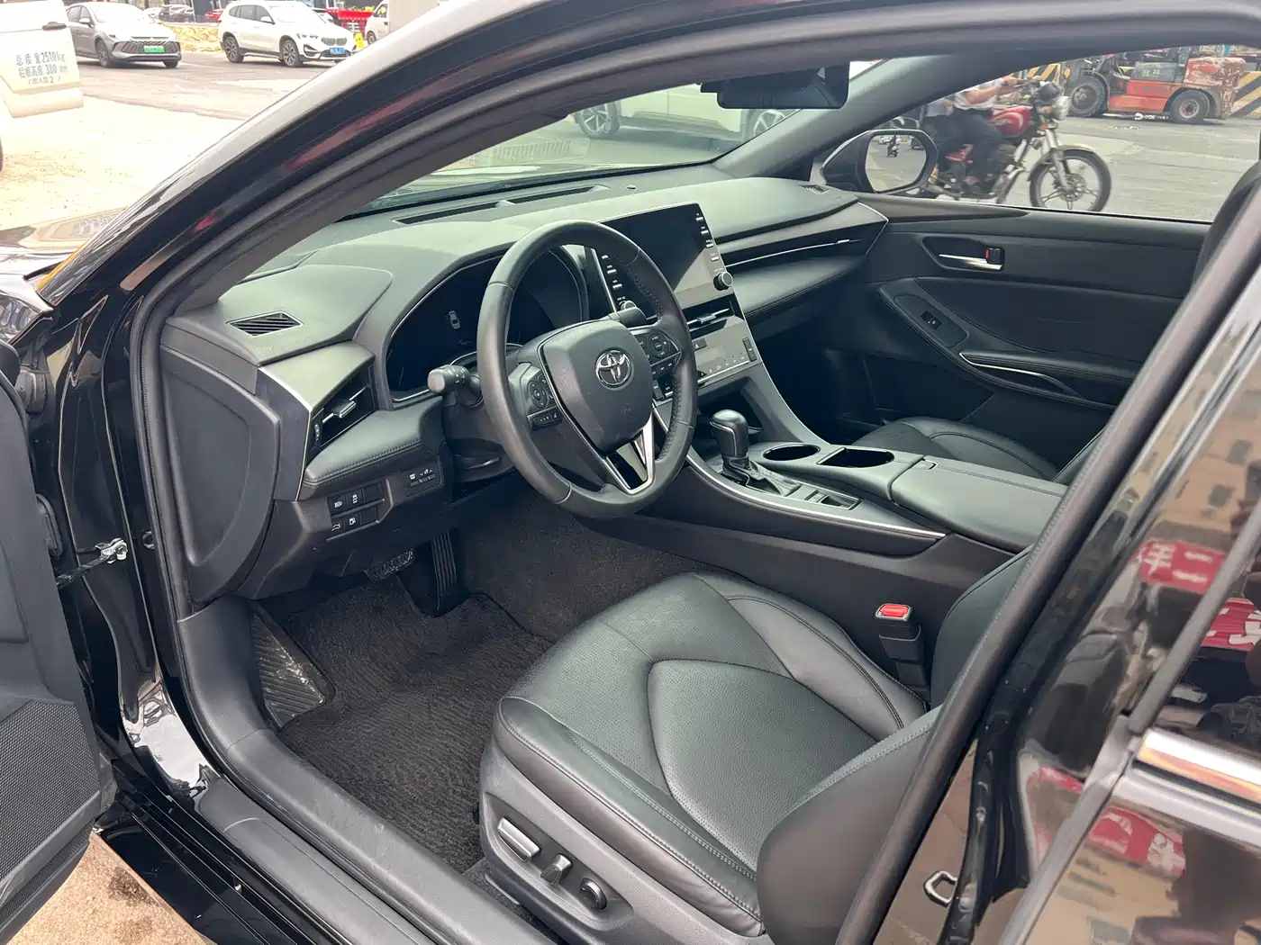 Toyota Avalon 2019 2.0L Luxury Edition (China VI) фото 10
