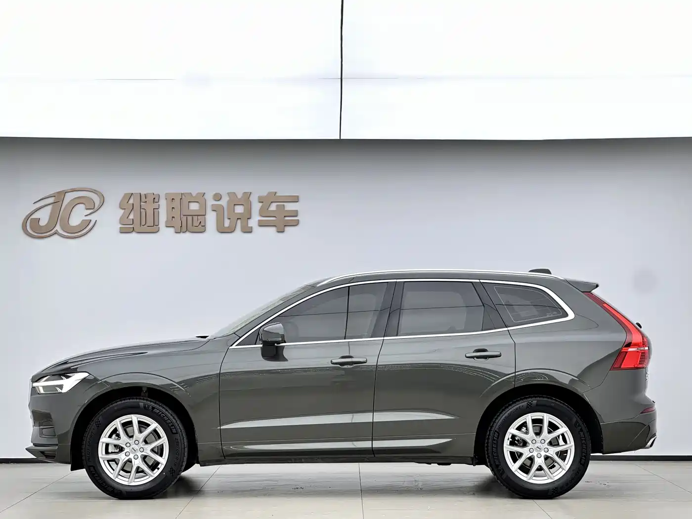Фото 2 - Volvo XC60