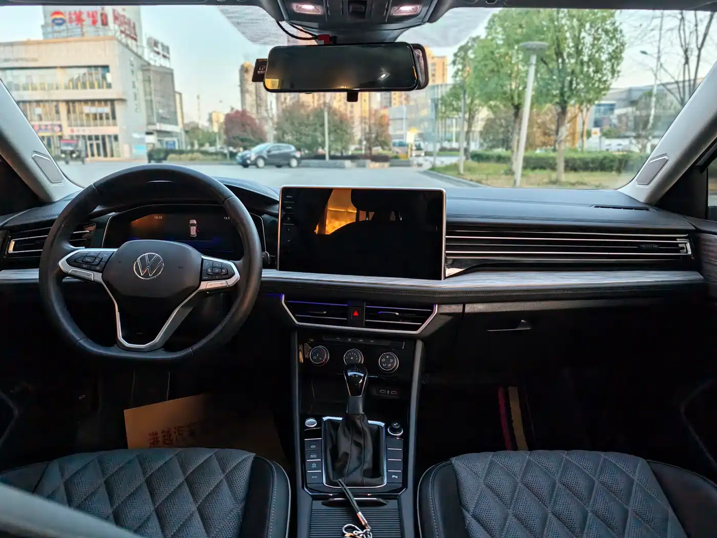 Volkswagen Sagitar 2023 300TSI DSG Excellence Edition фото 4