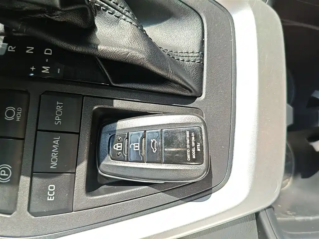 Toyota RAV4 Rongfang 2023 2.0L CVT 2WD Urban Edition фото 9