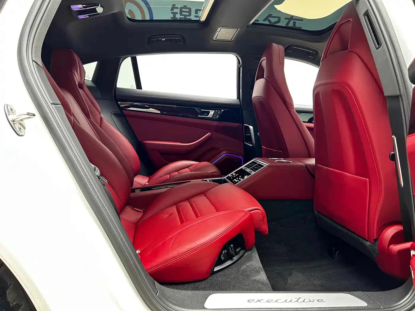 Porsche Panamera 2023 Panamera 4 Executive Long Wheelbase 2.9T фото 23