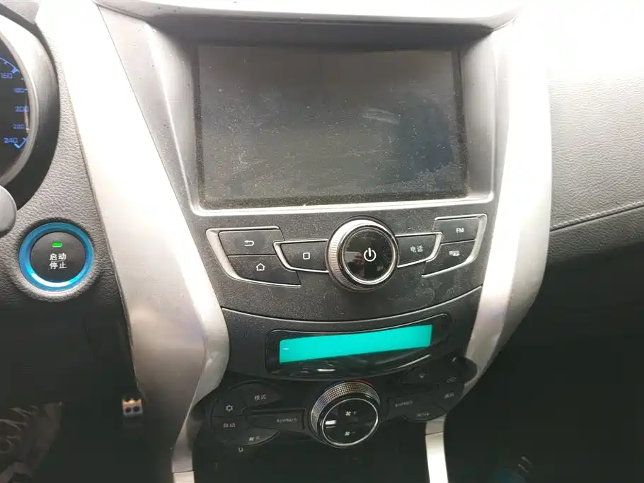 BYD Yuan New Energy 2018 EV360 Smart Connected Cool Edition фото 13