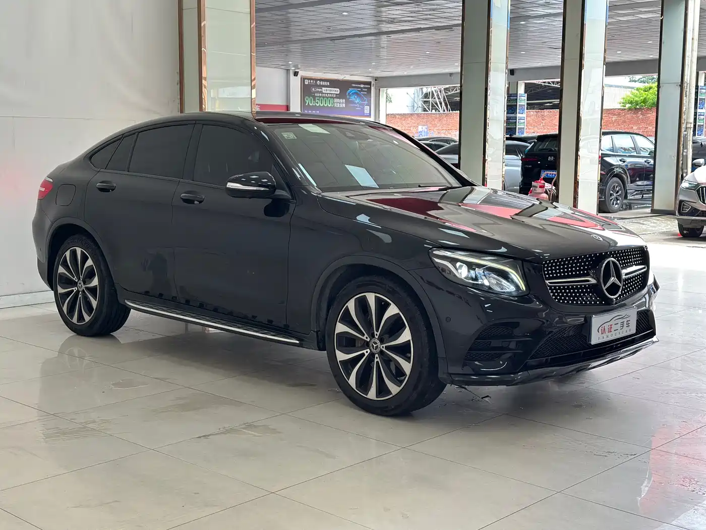Mercedes-Benz GLC Coupe 2018 GLC 260 4MATIC Coupe SUV фото 3